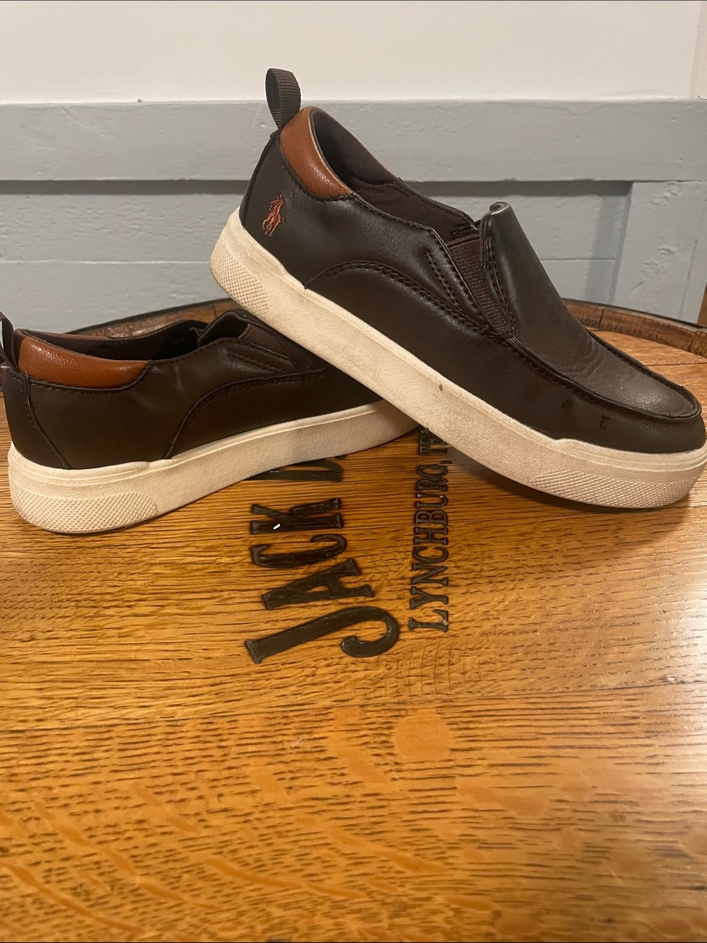 2 1/2 youth Polo by Ralph Lauren Brown Leather Slip-On Sneakers with Tan Collar